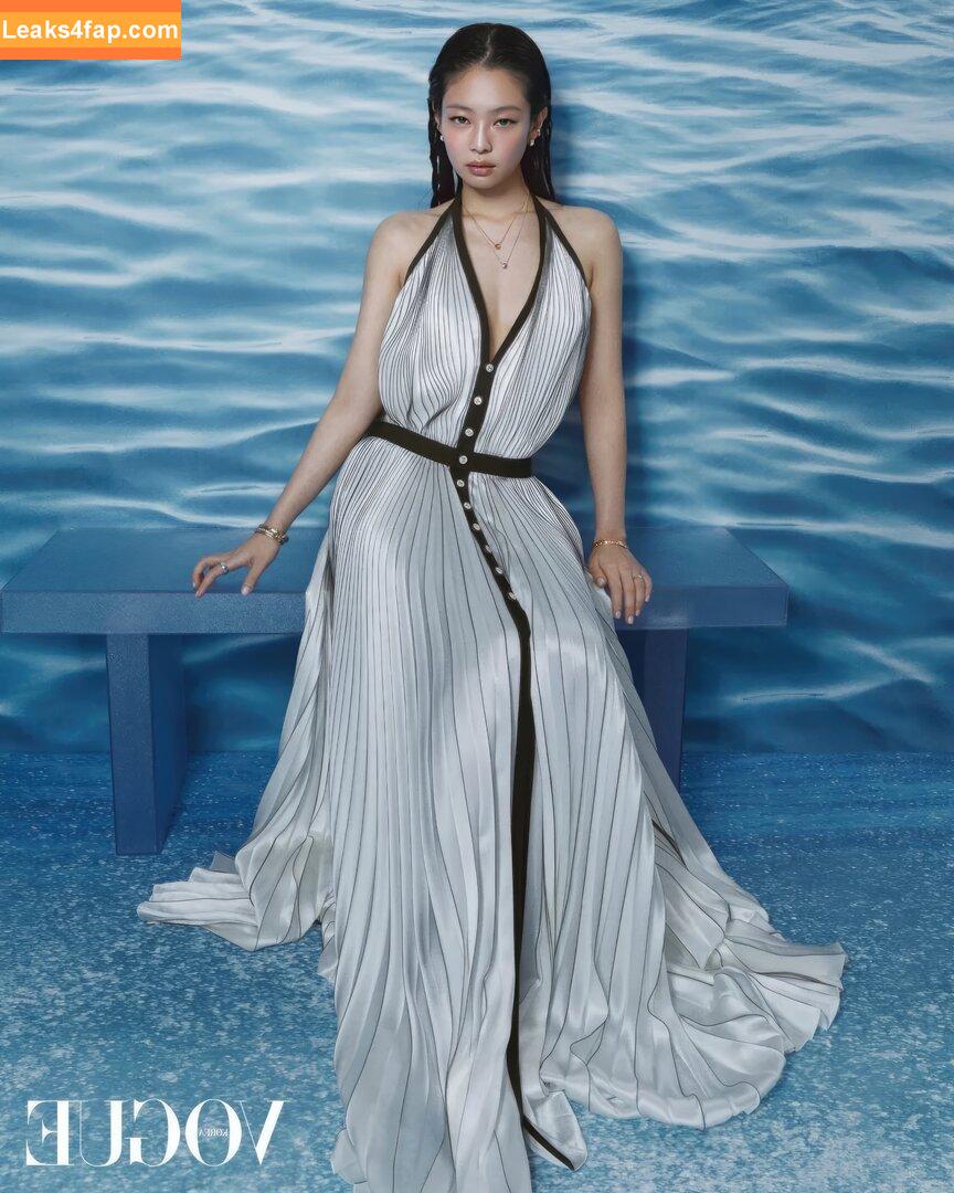 Jennie | BLΛƆKPIИK / Blackpink / jennierubyjane / sheflieshigh слитое фото фото #0634