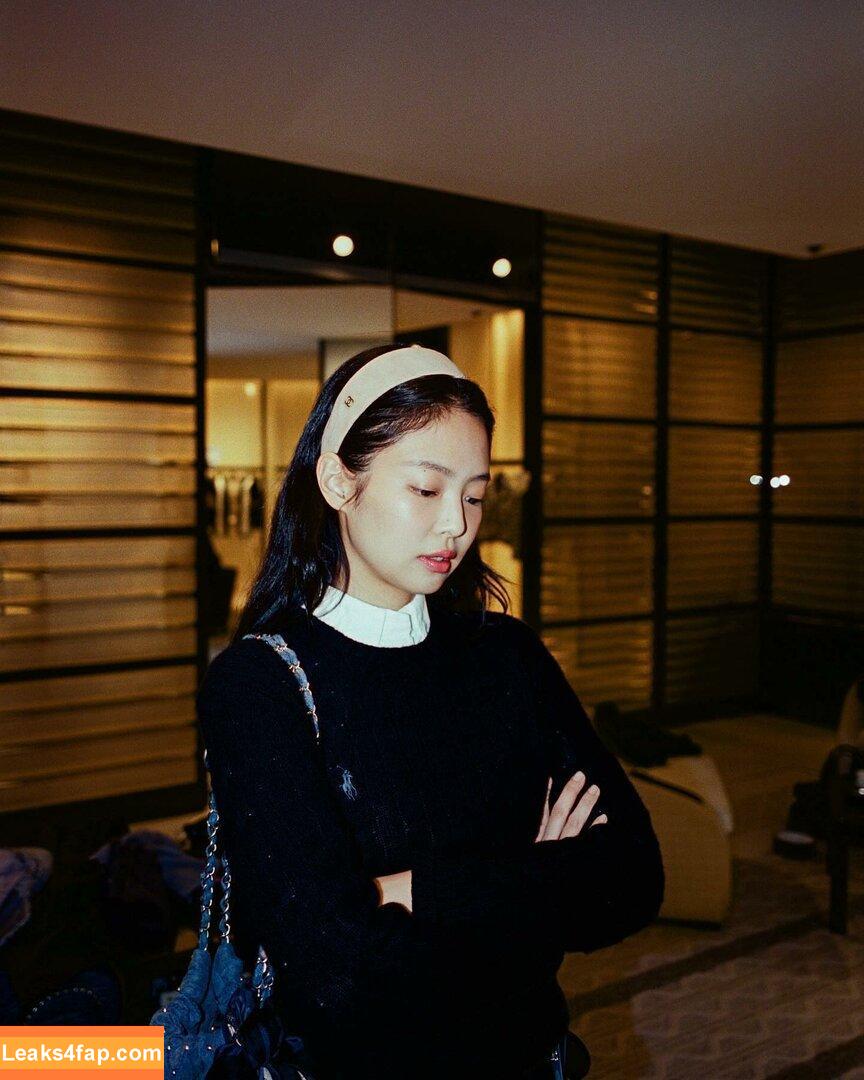 Jennie | BLΛƆKPIИK / Blackpink / jennierubyjane / sheflieshigh слитое фото фото #0638