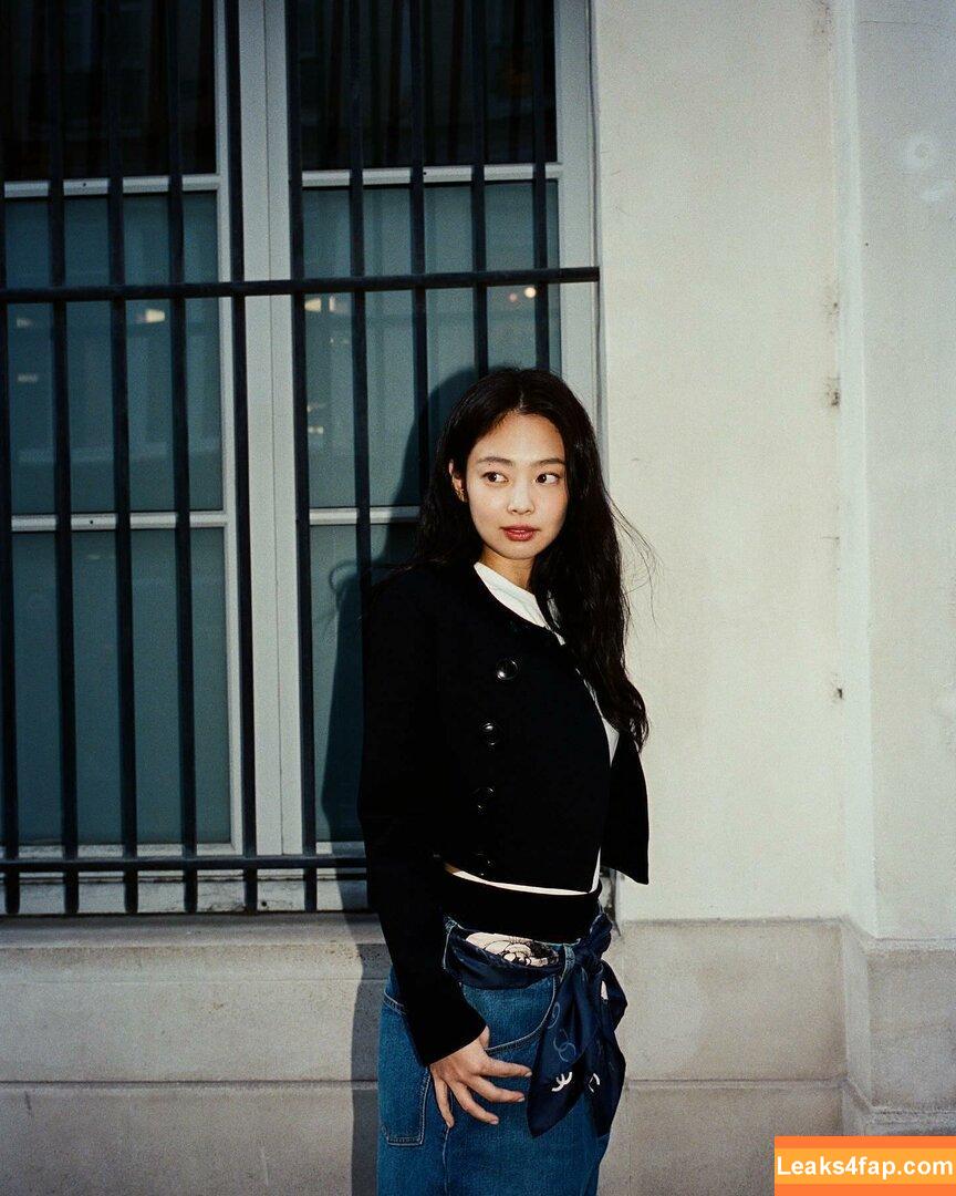 Jennie | BLΛƆKPIИK / Blackpink / jennierubyjane / sheflieshigh слитое фото фото #0639