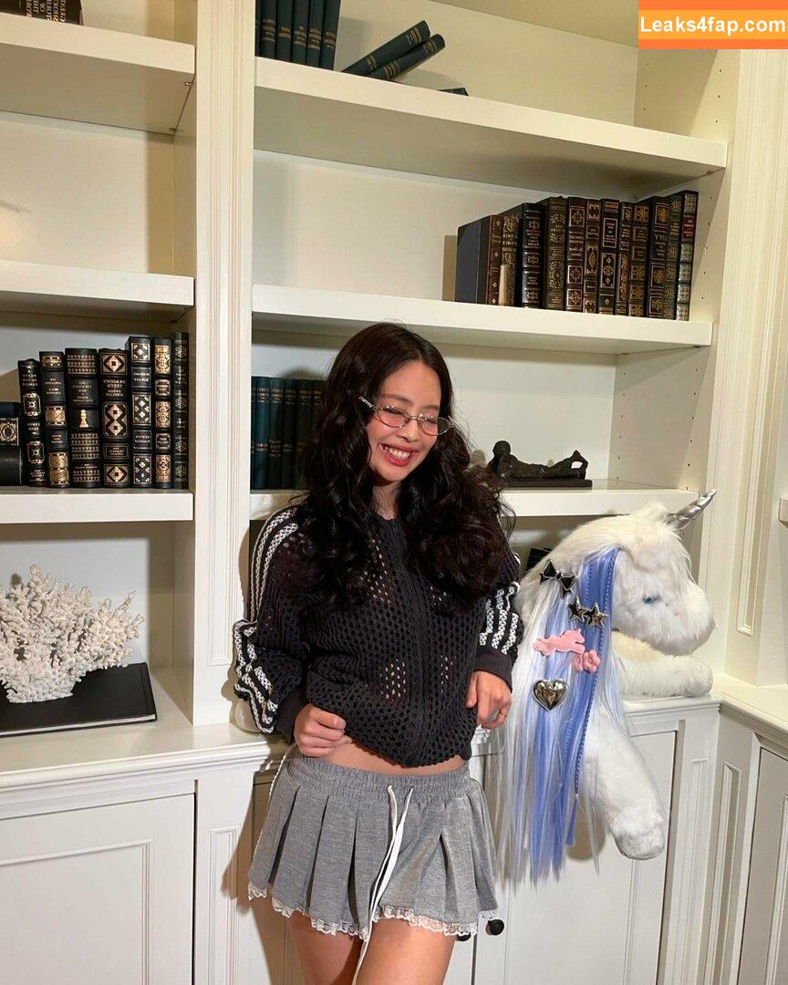 Jennie | BLΛƆKPIИK / Blackpink / jennierubyjane / sheflieshigh слитое фото фото #0642