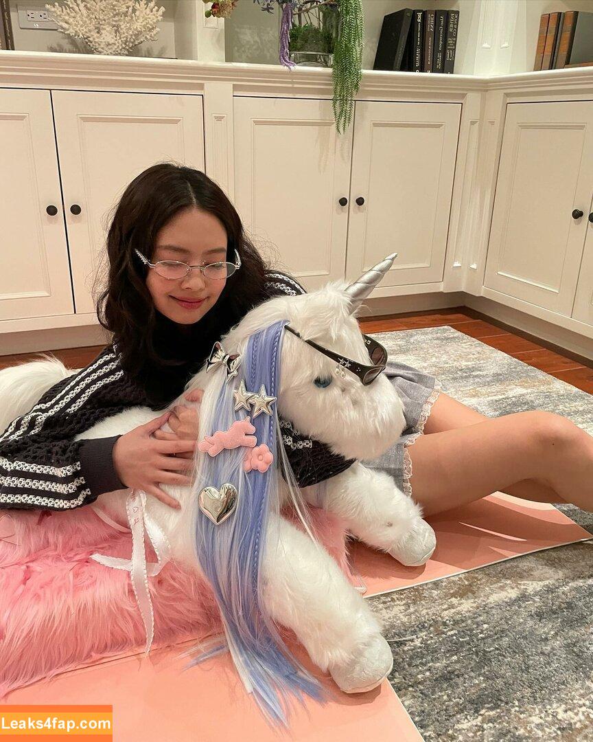 Jennie | BLΛƆKPIИK / Blackpink / jennierubyjane / sheflieshigh слитое фото фото #0644