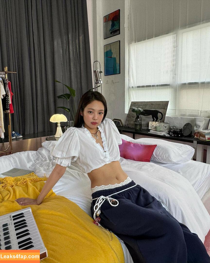 Jennie | BLΛƆKPIИK / Blackpink / jennierubyjane / sheflieshigh leaked photo photo #0688