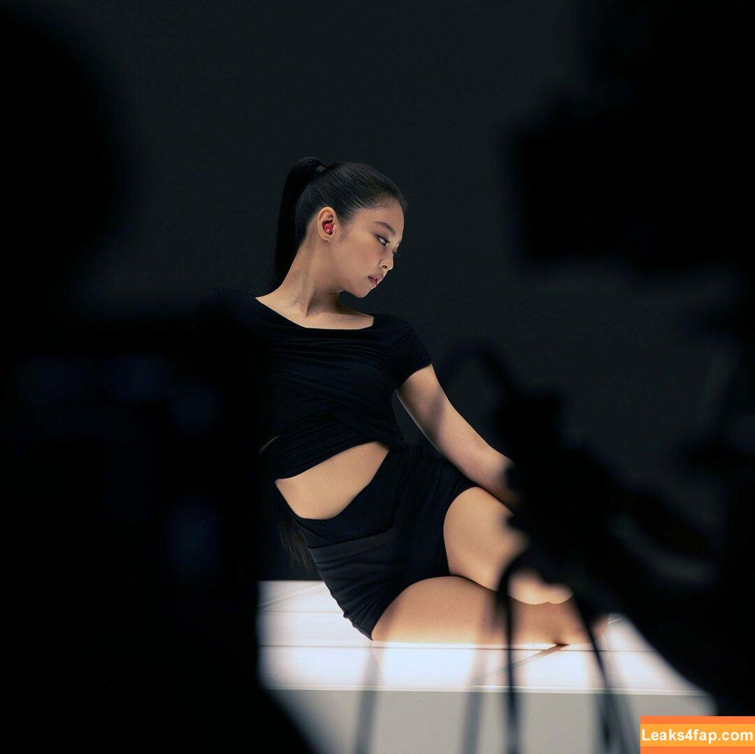 Jennie | BLΛƆKPIИK / Blackpink / jennierubyjane / sheflieshigh leaked photo photo #0792