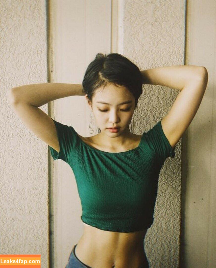 Jennie | BLΛƆKPIИK / Blackpink / jennierubyjane / sheflieshigh слитое фото фото #0820