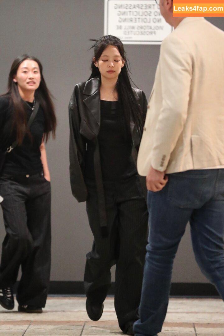 Jennie | BLΛƆKPIИK / Blackpink / jennierubyjane / sheflieshigh leaked photo photo #0940