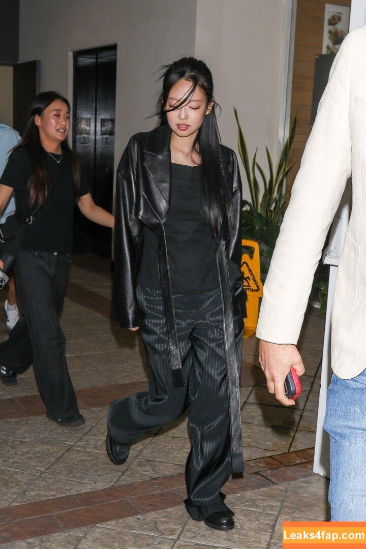 Jennie | BLΛƆKPIИK / Blackpink / jennierubyjane / sheflieshigh leaked photo photo #0944