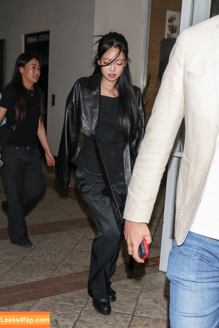 Jennie | BLΛƆKPIИK / Blackpink / jennierubyjane / sheflieshigh leaked photo photo #0945