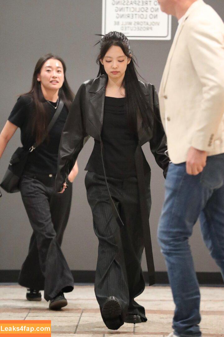 Jennie | BLΛƆKPIИK / Blackpink / jennierubyjane / sheflieshigh leaked photo photo #0951