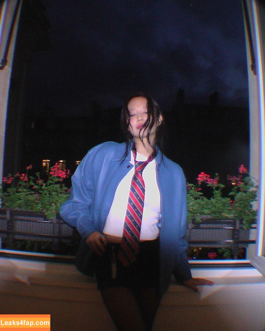 Jennie | BLΛƆKPIИK / Blackpink / jennierubyjane / sheflieshigh слитое фото фото #0979