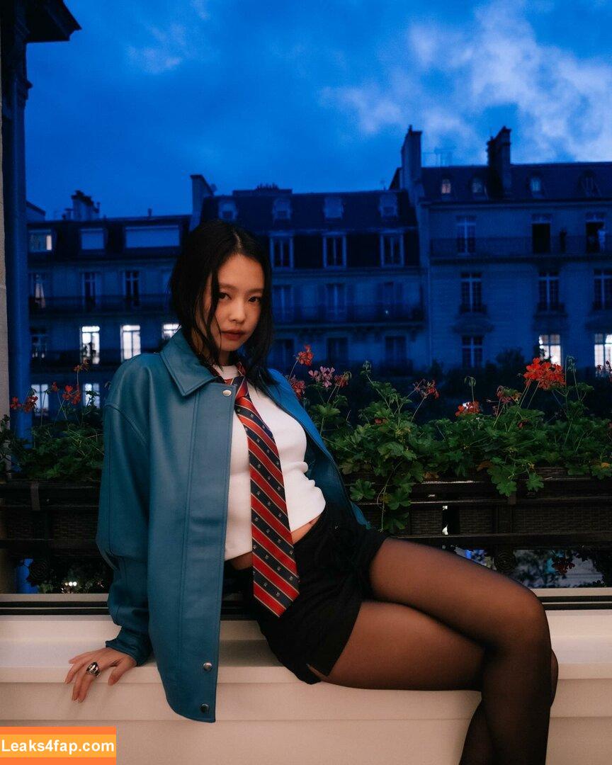 Jennie | BLΛƆKPIИK / Blackpink / jennierubyjane / sheflieshigh слитое фото фото #0987