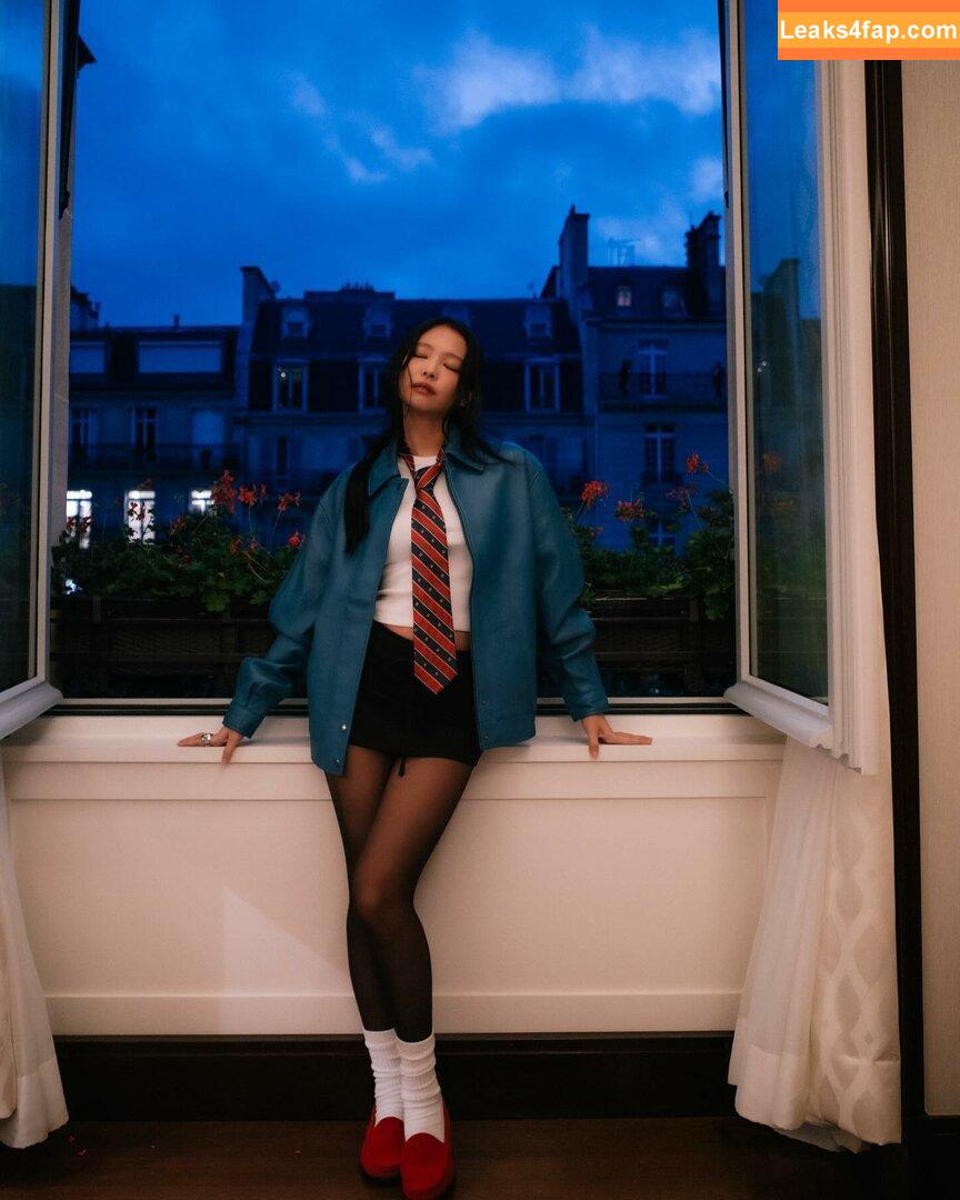 Jennie | BLΛƆKPIИK / Blackpink / jennierubyjane / sheflieshigh слитое фото фото #0989