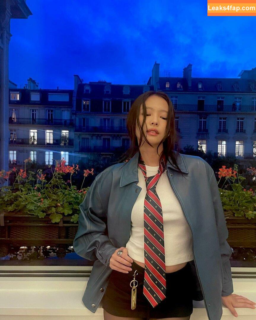 Jennie | BLΛƆKPIИK / Blackpink / jennierubyjane / sheflieshigh leaked photo photo #0992
