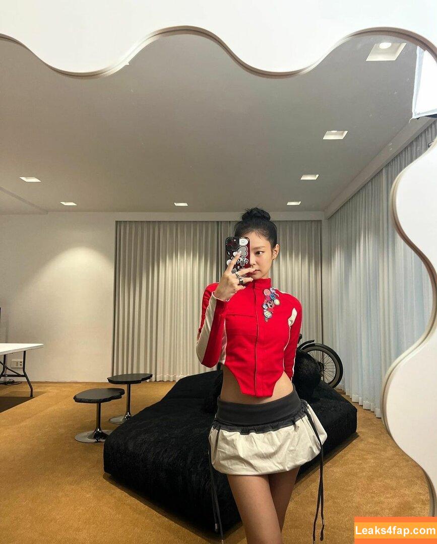 Jennie | BLΛƆKPIИK / Blackpink / jennierubyjane / sheflieshigh leaked photo photo #0999