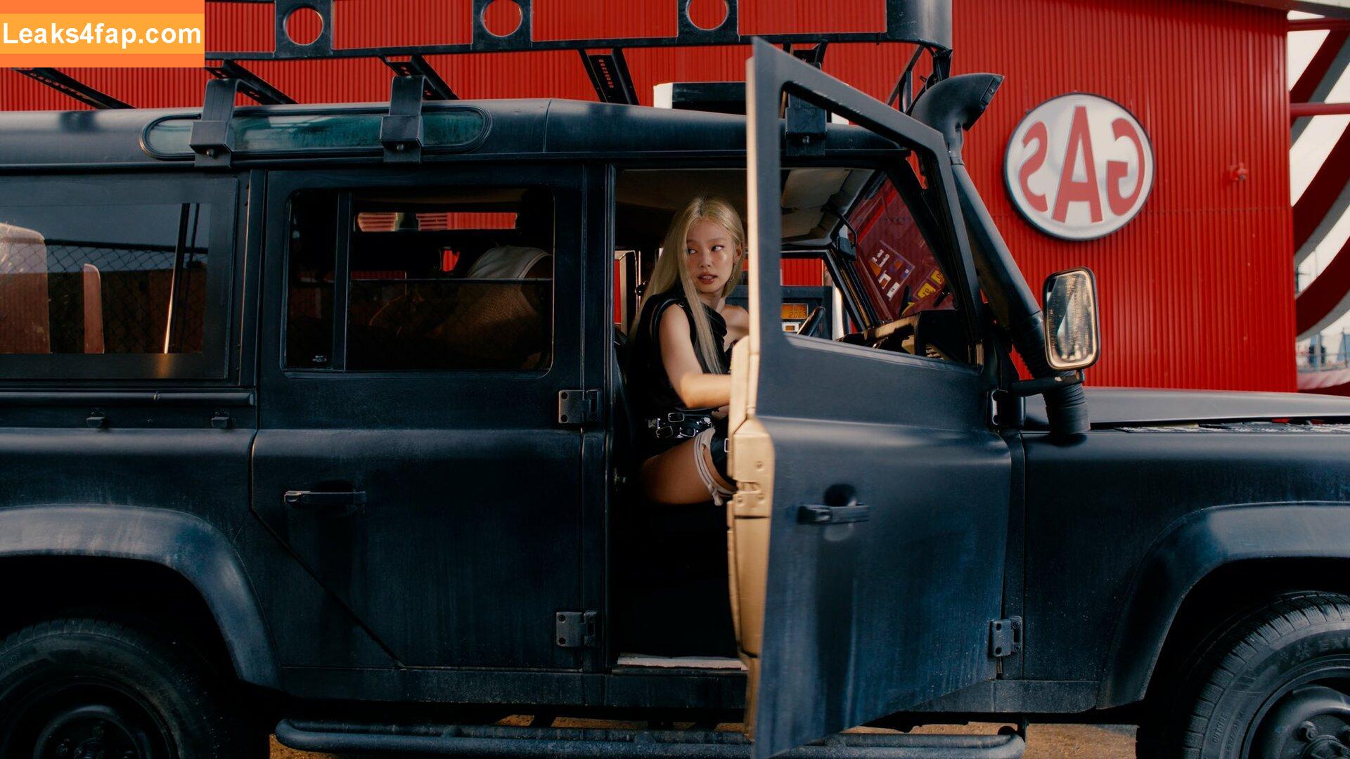 Jennie | BLΛƆKPIИK / Blackpink / jennierubyjane / sheflieshigh leaked photo photo #1000