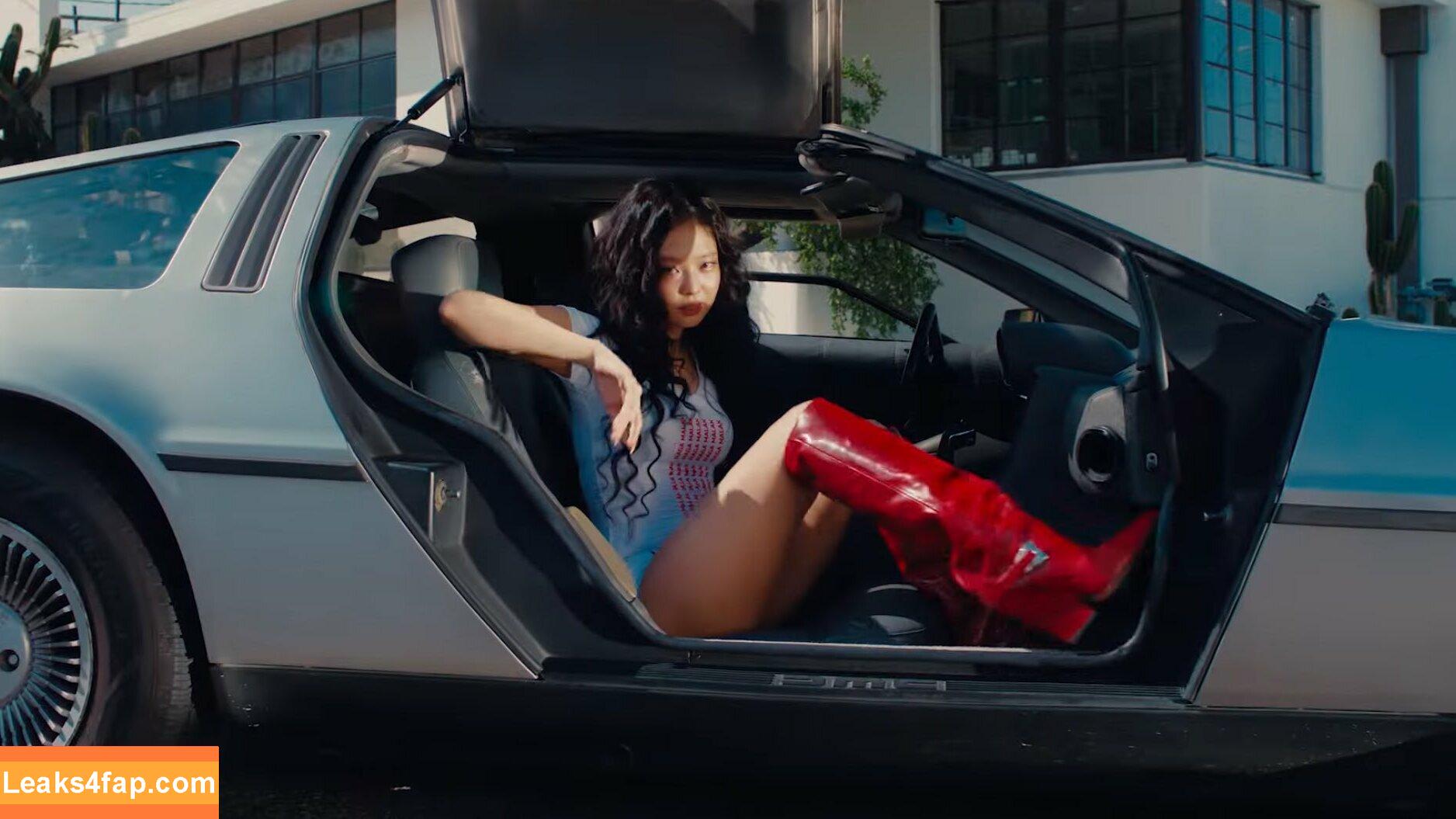 Jennie | BLΛƆKPIИK / Blackpink / jennierubyjane / sheflieshigh слитое фото фото #1002