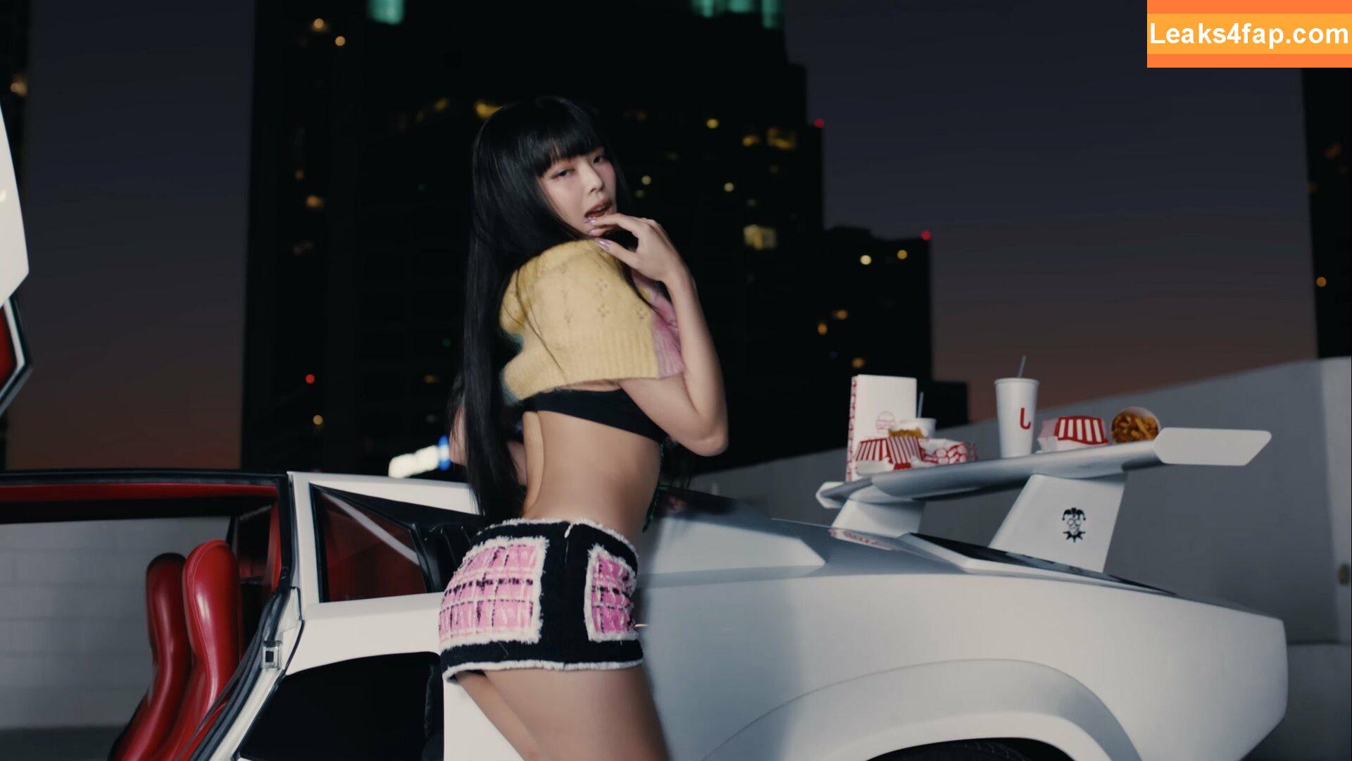 Jennie | BLΛƆKPIИK / Blackpink / jennierubyjane / sheflieshigh слитое фото фото #1021