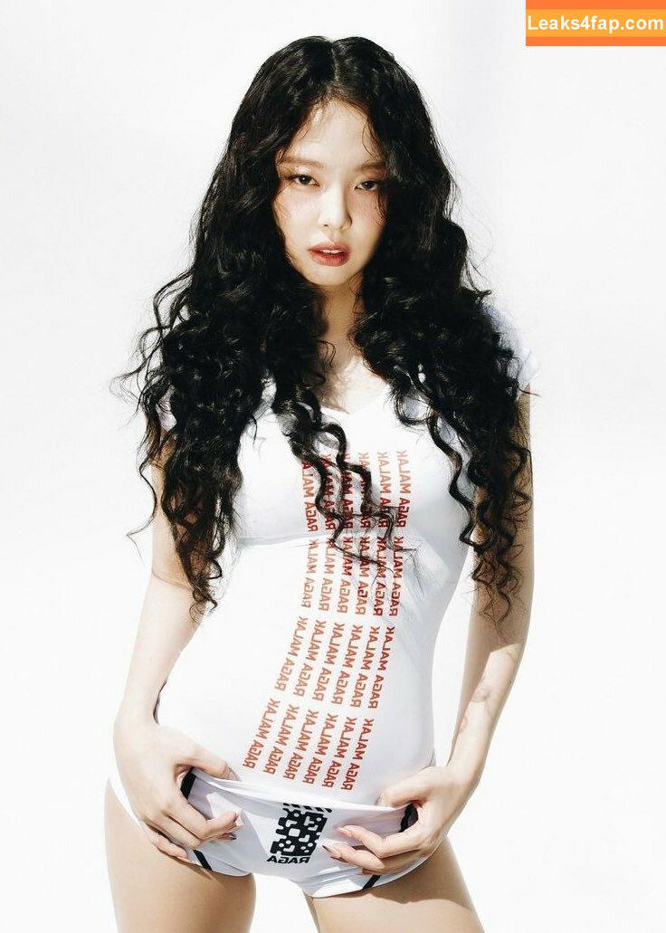Jennie | BLΛƆKPIИK / Blackpink / jennierubyjane / sheflieshigh слитое фото фото #1030