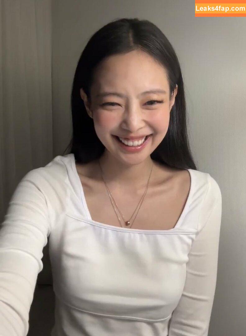 Jennie | BLΛƆKPIИK / Blackpink / jennierubyjane / sheflieshigh слитое фото фото #1031
