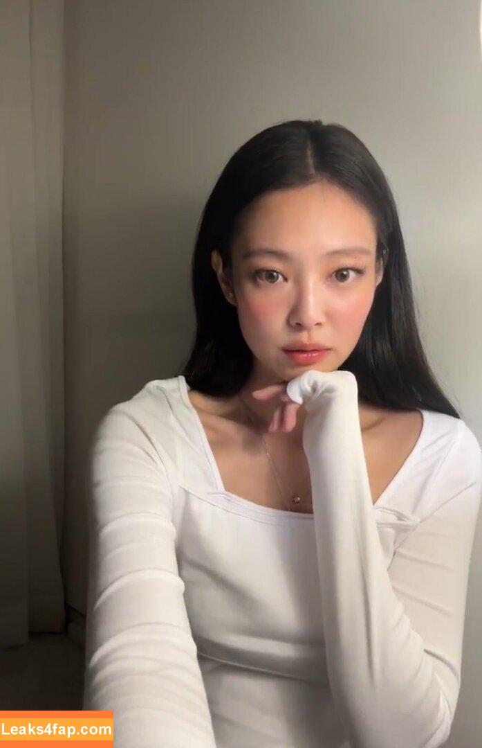 Jennie | BLΛƆKPIИK / Blackpink / jennierubyjane / sheflieshigh слитое фото фото #1032