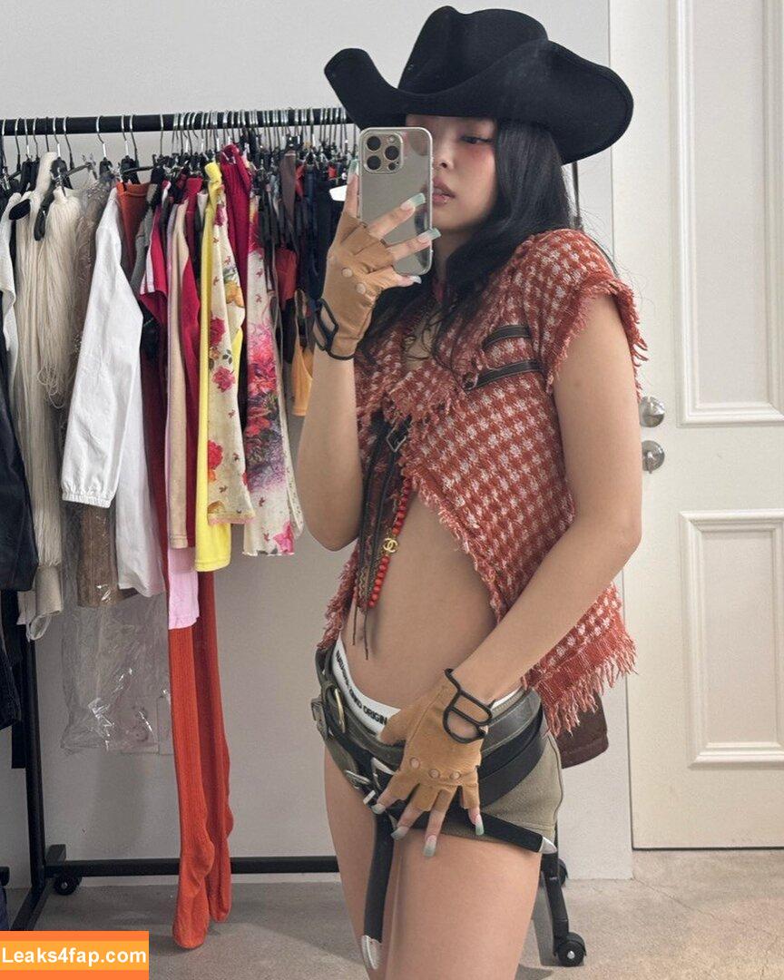 Jennie | BLΛƆKPIИK / Blackpink / jennierubyjane / sheflieshigh слитое фото фото #1037