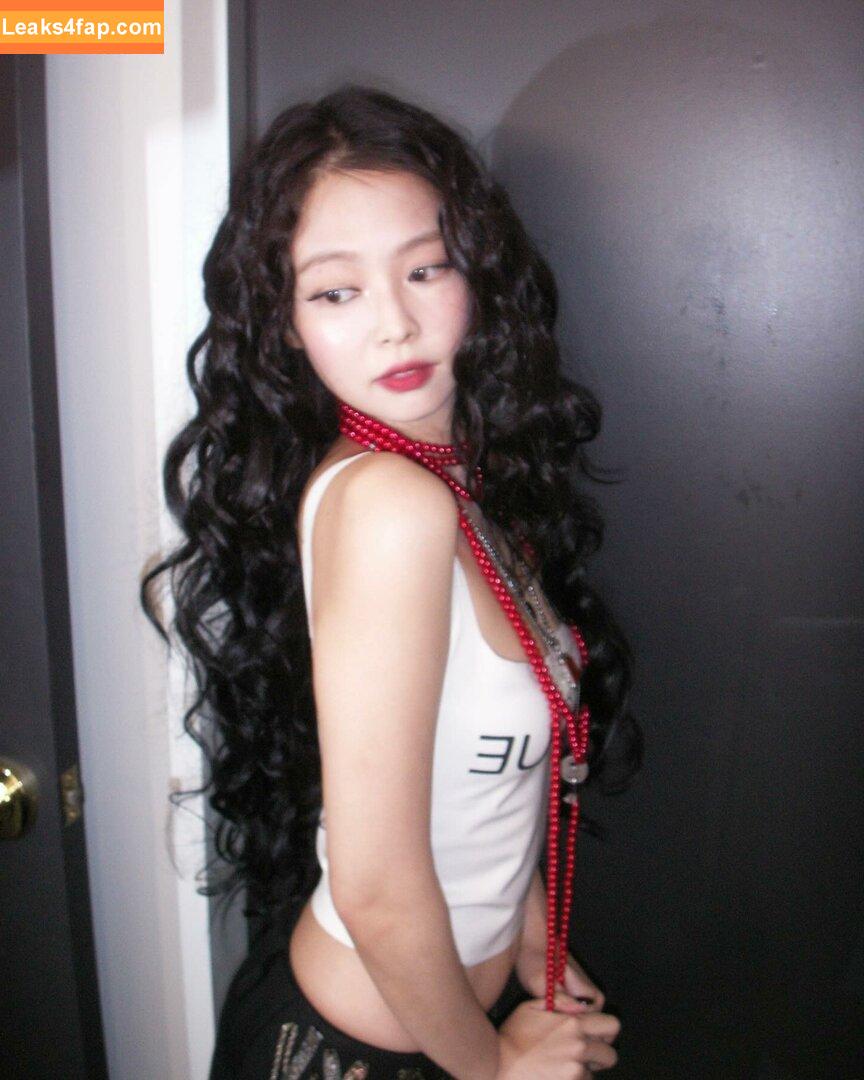 Jennie | BLΛƆKPIИK / Blackpink / jennierubyjane / sheflieshigh слитое фото фото #1050