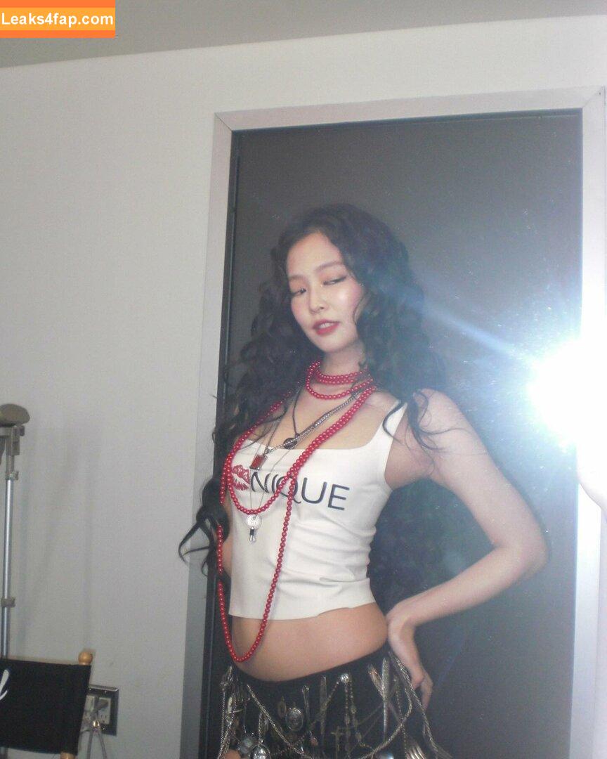 Jennie | BLΛƆKPIИK / Blackpink / jennierubyjane / sheflieshigh слитое фото фото #1052