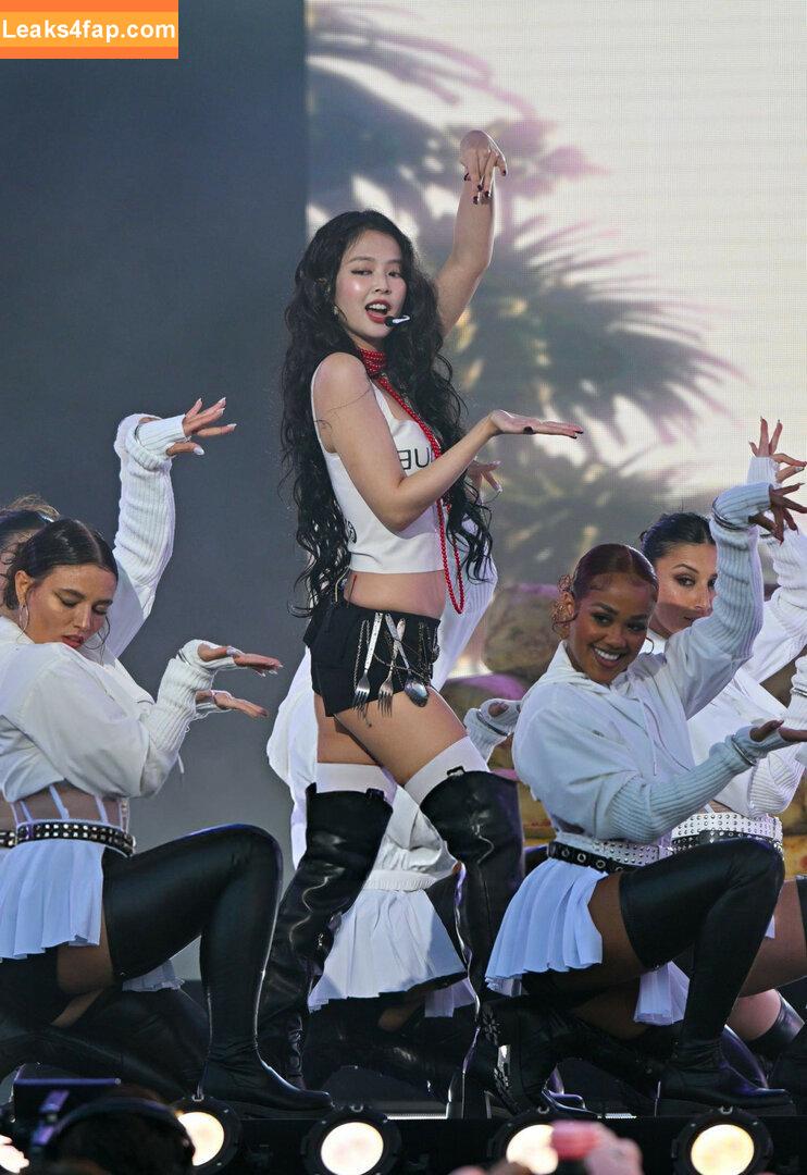 Jennie | BLΛƆKPIИK / Blackpink / jennierubyjane / sheflieshigh leaked photo photo #1060