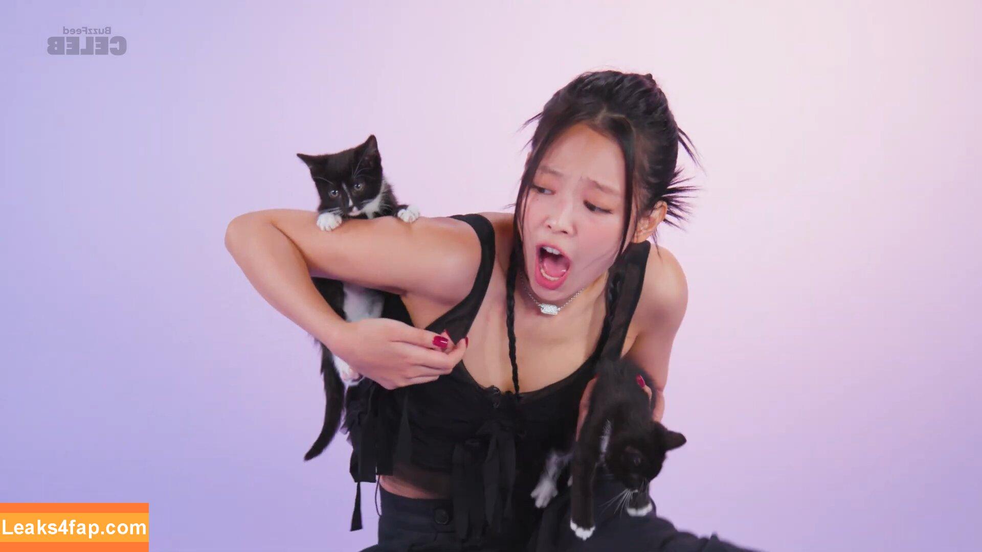 Jennie | BLΛƆKPIИK / Blackpink / jennierubyjane / sheflieshigh слитое фото фото #1081