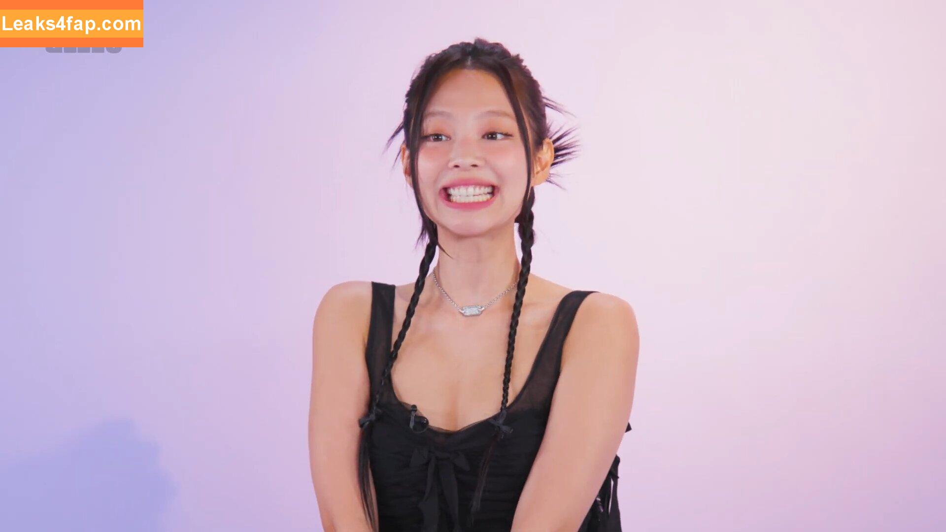 Jennie | BLΛƆKPIИK / Blackpink / jennierubyjane / sheflieshigh слитое фото фото #1083