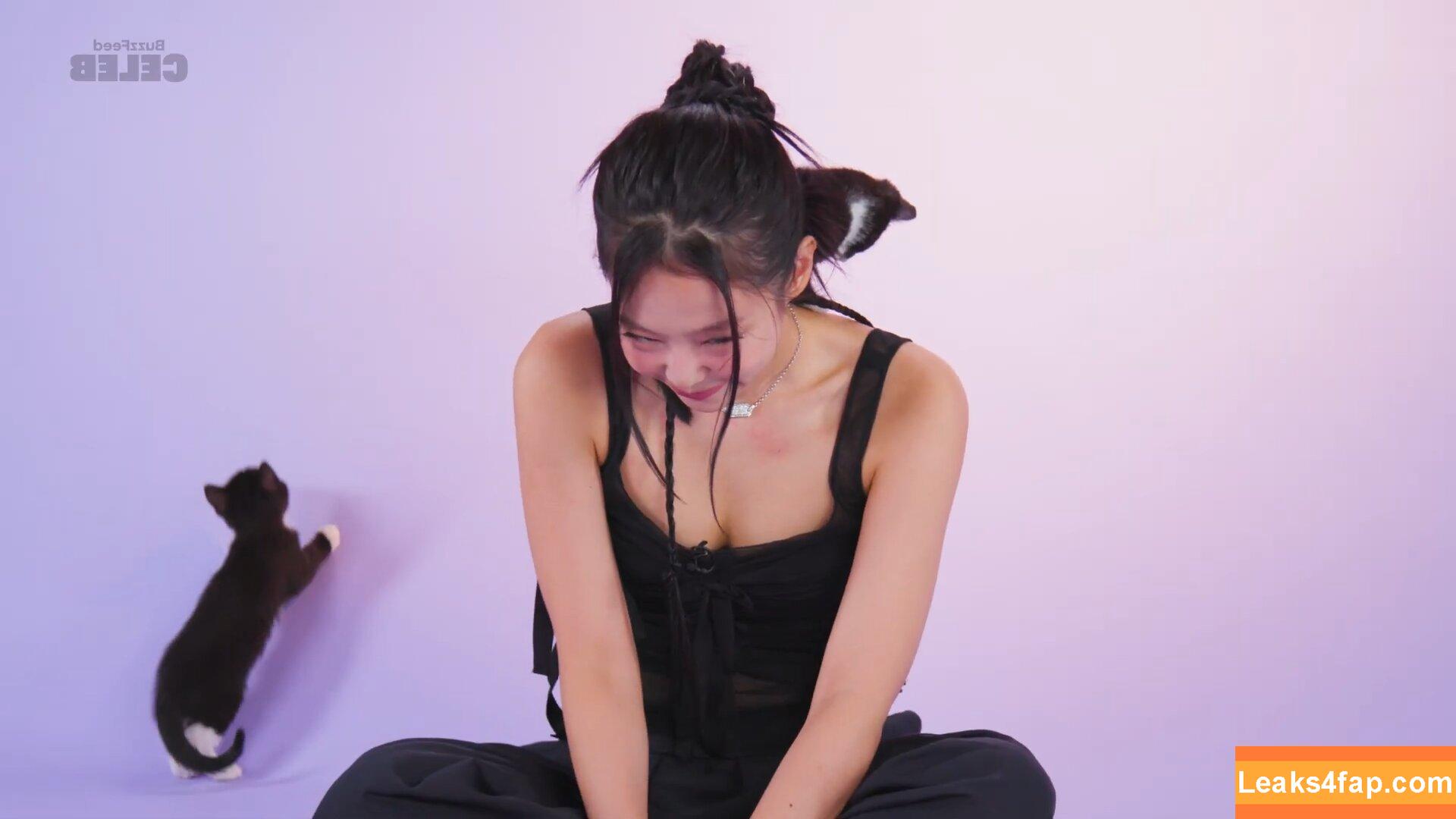 Jennie | BLΛƆKPIИK / Blackpink / jennierubyjane / sheflieshigh слитое фото фото #1095