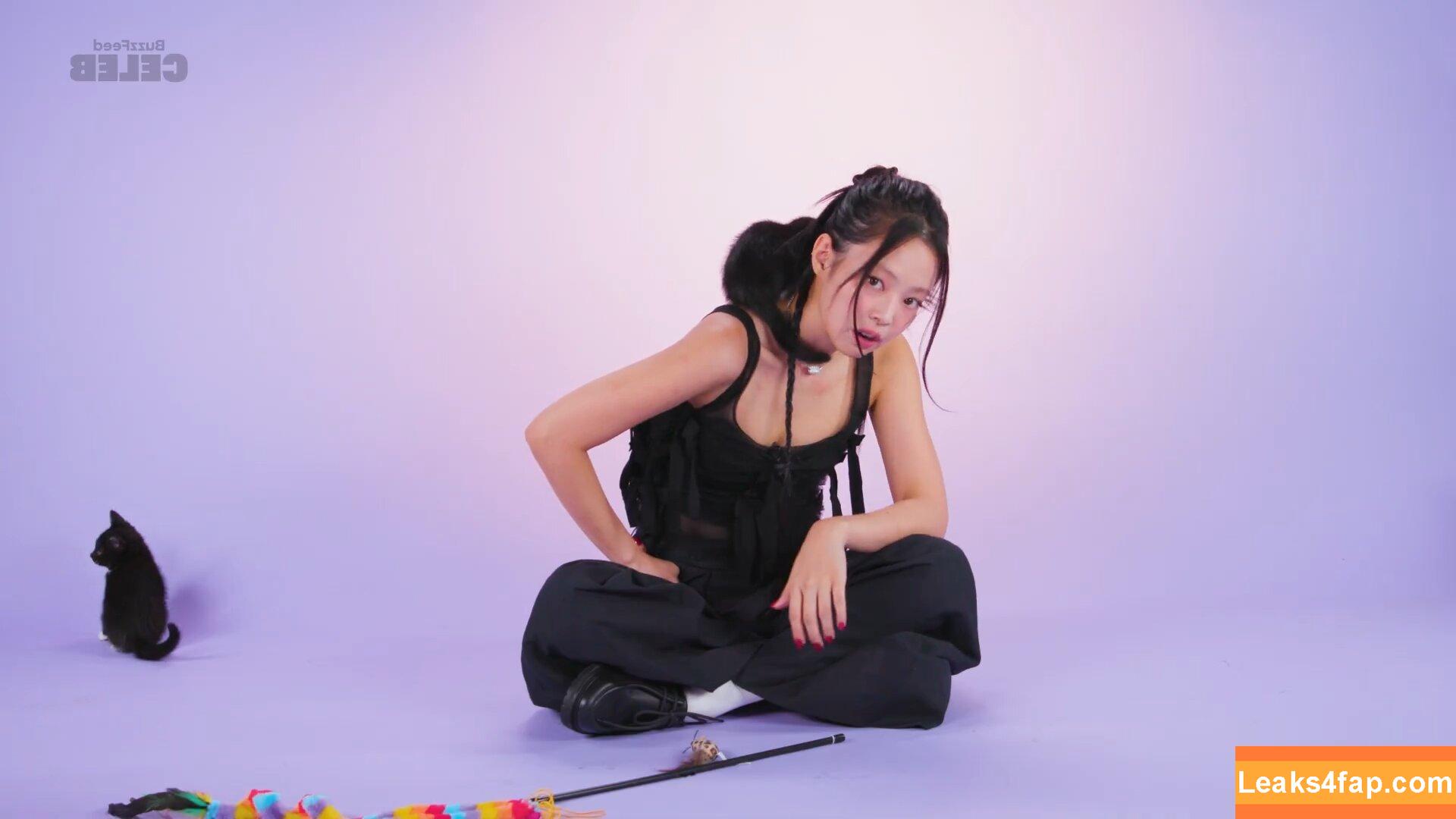 Jennie | BLΛƆKPIИK / Blackpink / jennierubyjane / sheflieshigh слитое фото фото #1096