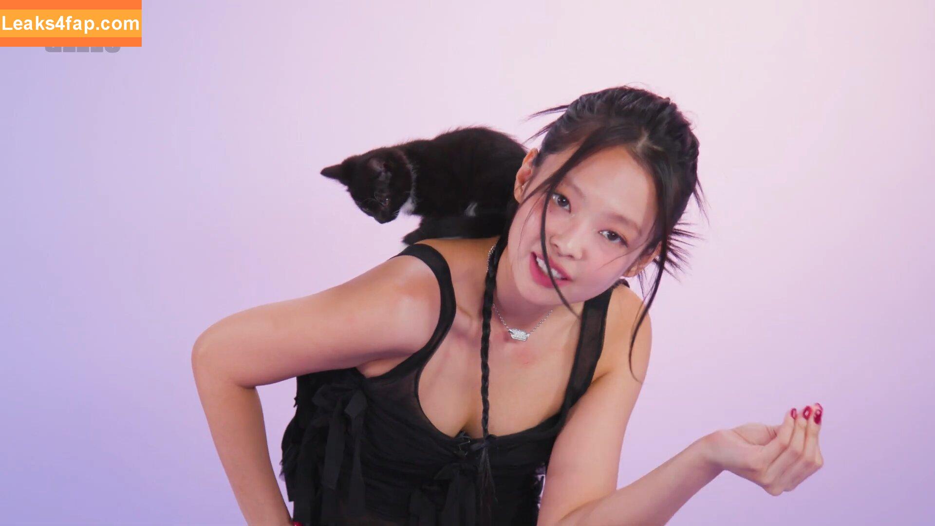 Jennie | BLΛƆKPIИK / Blackpink / jennierubyjane / sheflieshigh слитое фото фото #1099