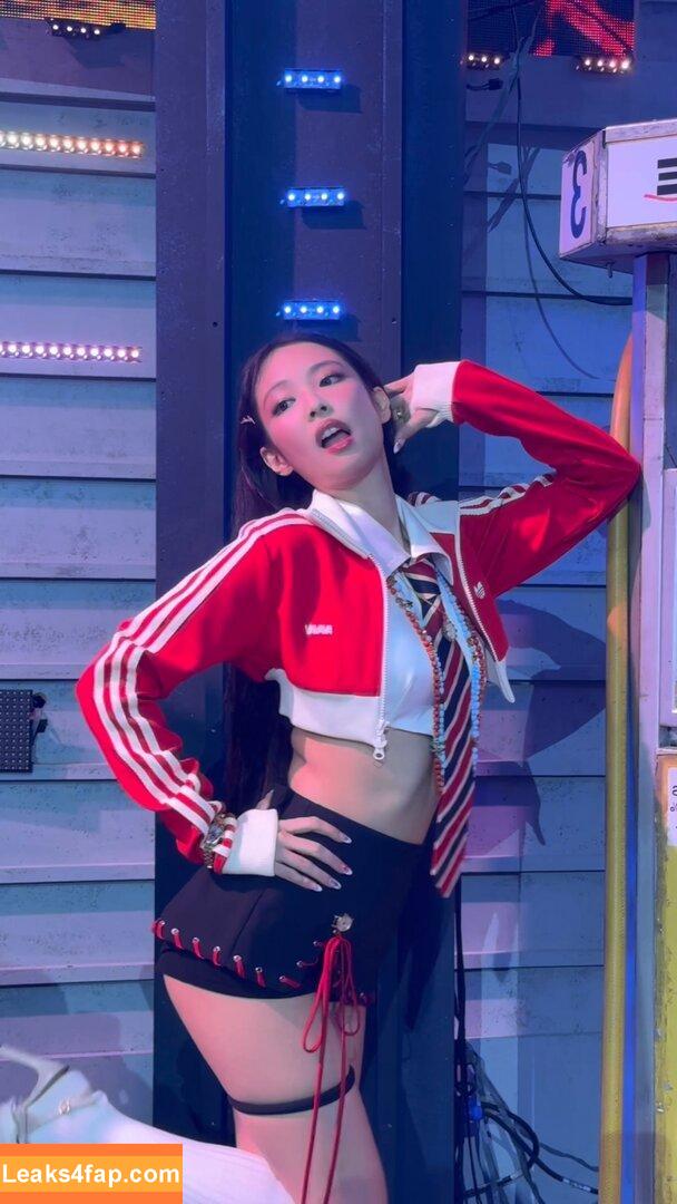Jennie | BLΛƆKPIИK / Blackpink / jennierubyjane / sheflieshigh leaked photo photo #1158
