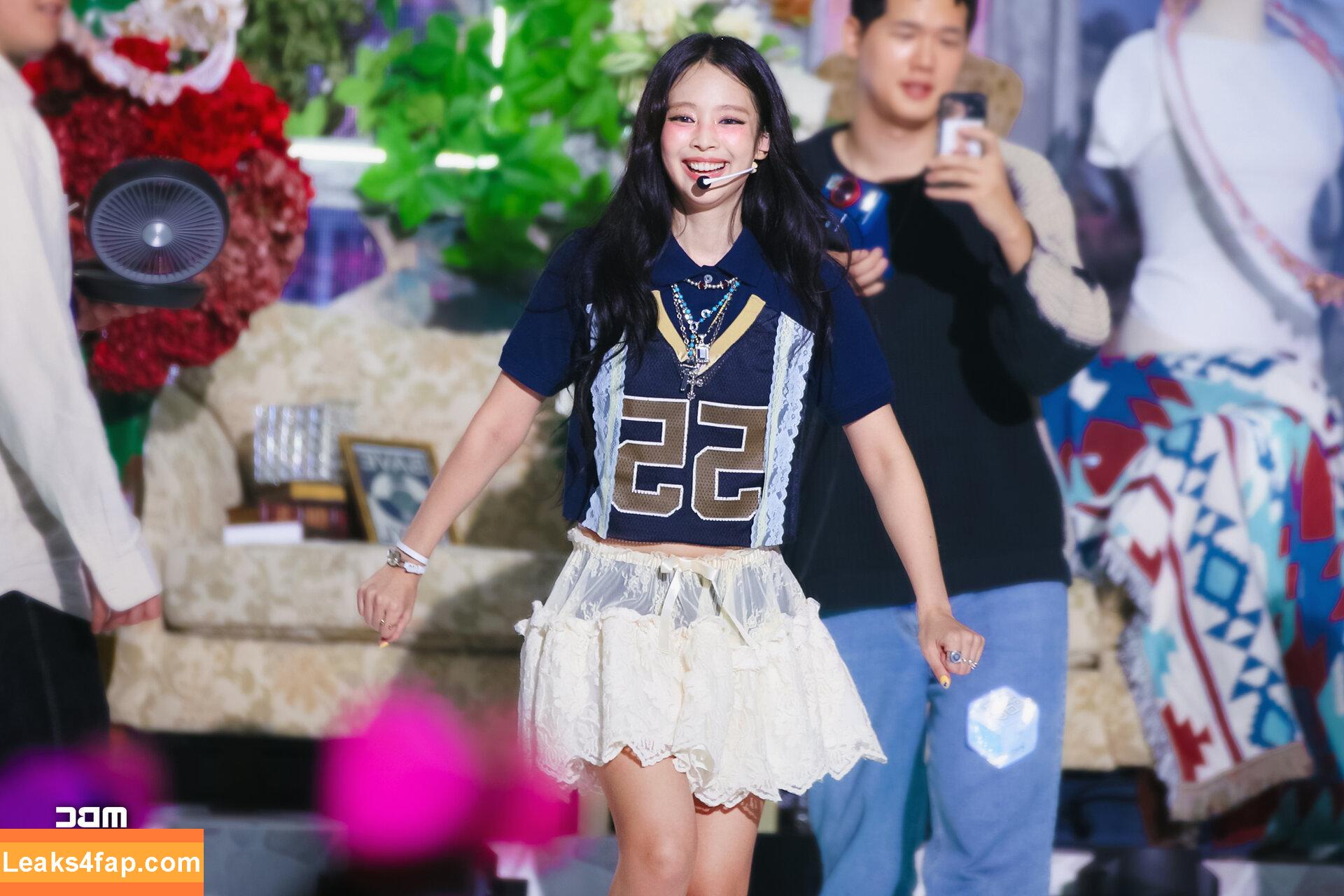 Jennie | BLΛƆKPIИK / Blackpink / jennierubyjane / sheflieshigh leaked photo photo #1237