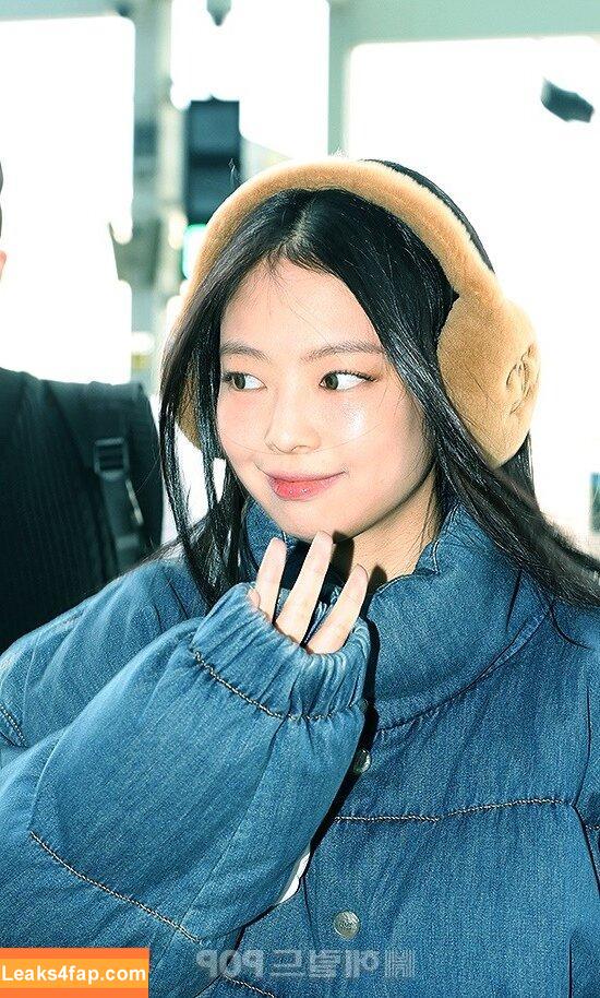 Jennie | BLΛƆKPIИK / Blackpink / jennierubyjane / sheflieshigh leaked photo photo #1348