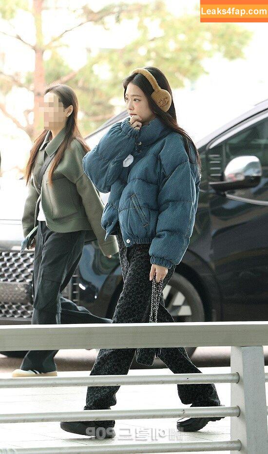 Jennie | BLΛƆKPIИK / Blackpink / jennierubyjane / sheflieshigh leaked photo photo #1349