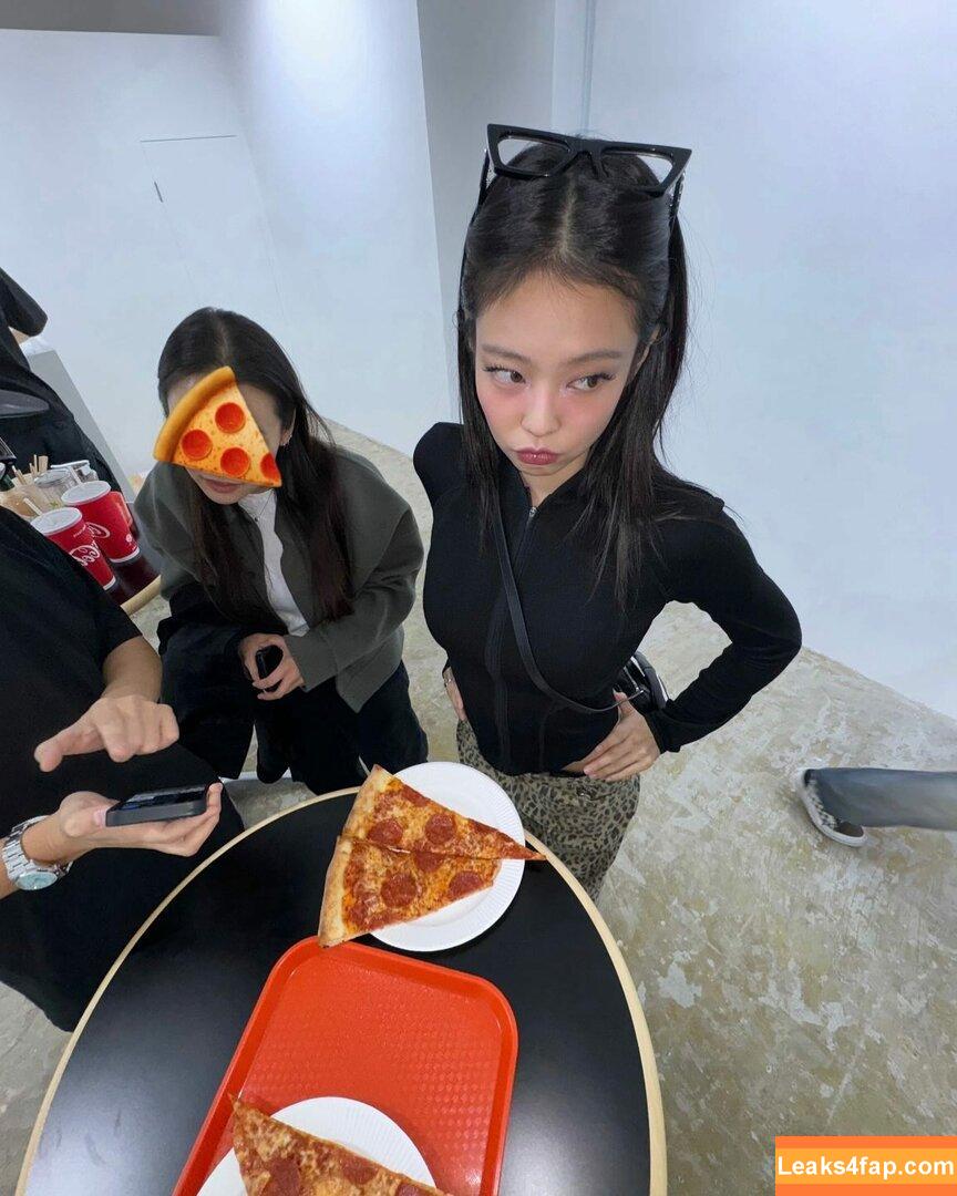 Jennie | BLΛƆKPIИK / Blackpink / jennierubyjane / sheflieshigh leaked photo photo #1462