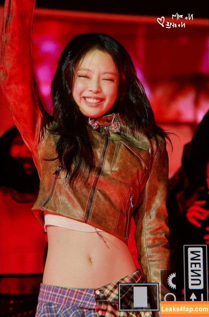 Jennie | BLΛƆKPIИK / Blackpink / jennierubyjane / sheflieshigh leaked photo photo #1523