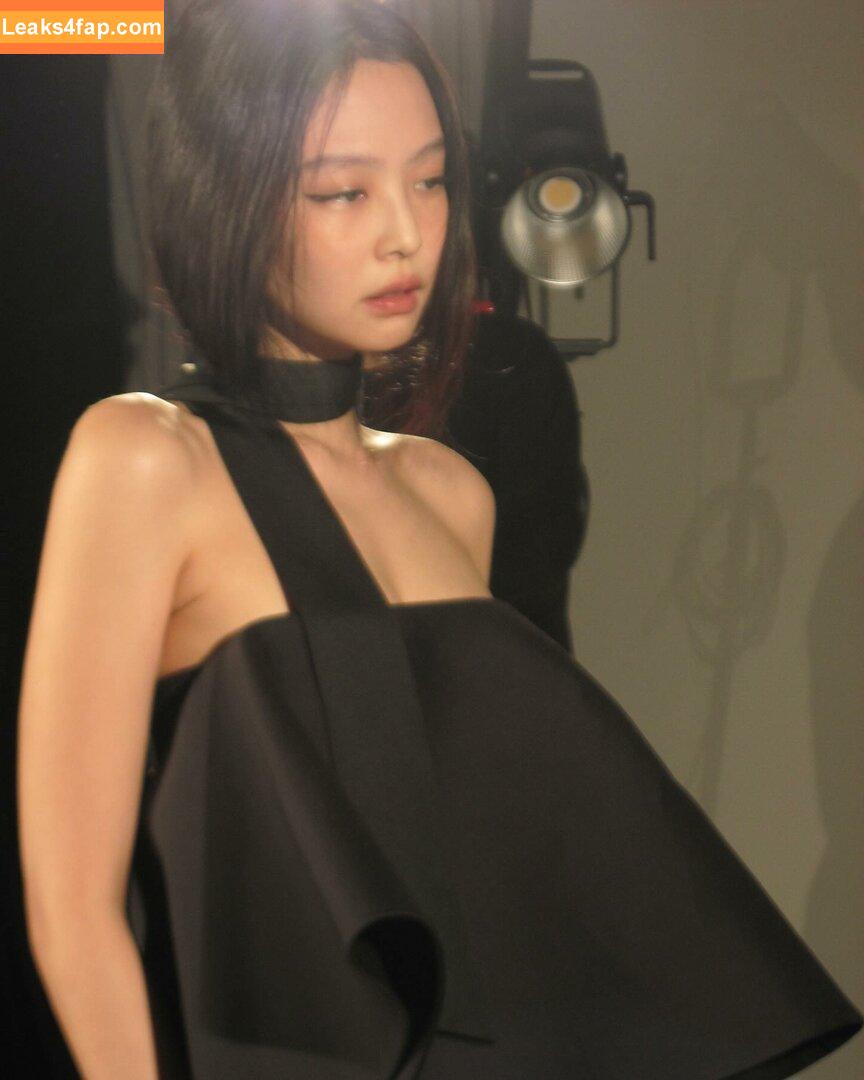 Jennie | BLΛƆKPIИK / Blackpink / jennierubyjane / sheflieshigh leaked photo photo #1645
