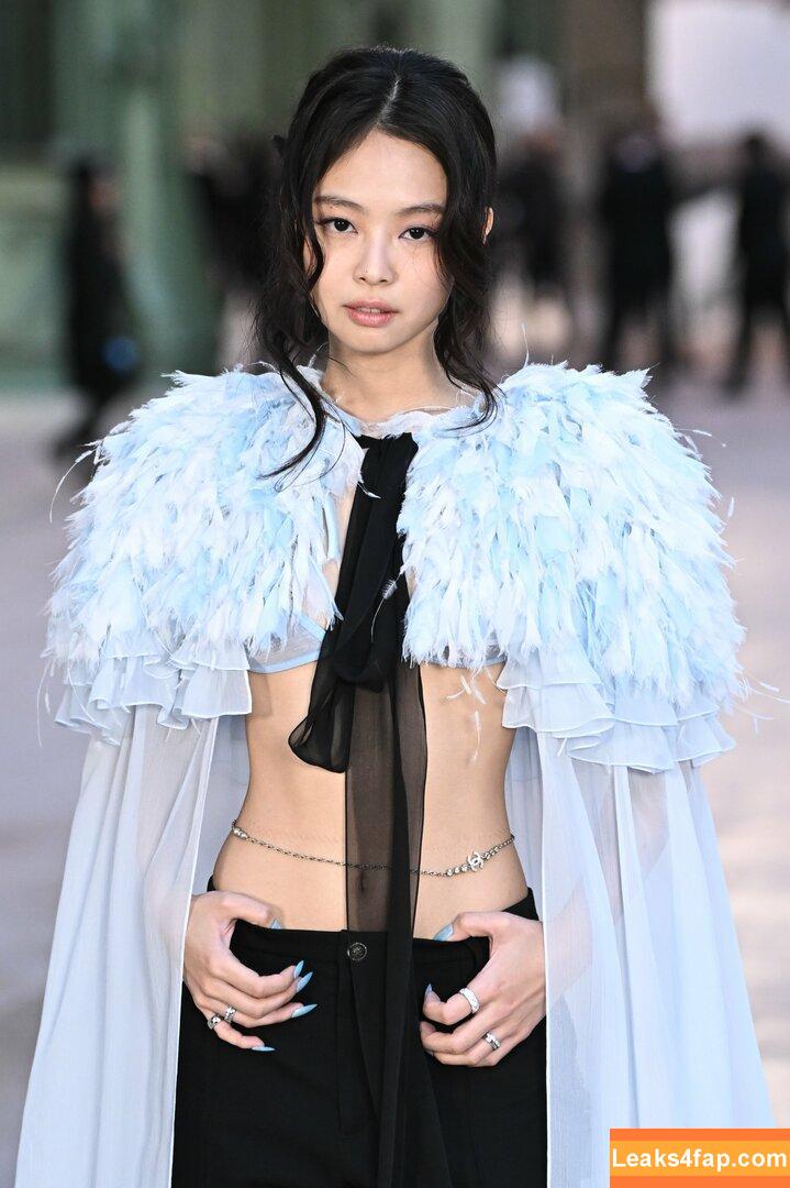 Jennie | BLΛƆKPIИK / Blackpink / jennierubyjane / sheflieshigh слитое фото фото #1660