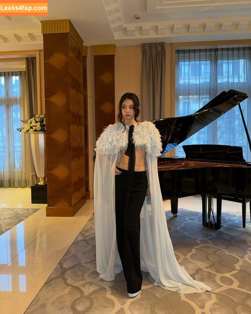 Jennie | BLΛƆKPIИK / Blackpink / jennierubyjane / sheflieshigh leaked photo photo #1689