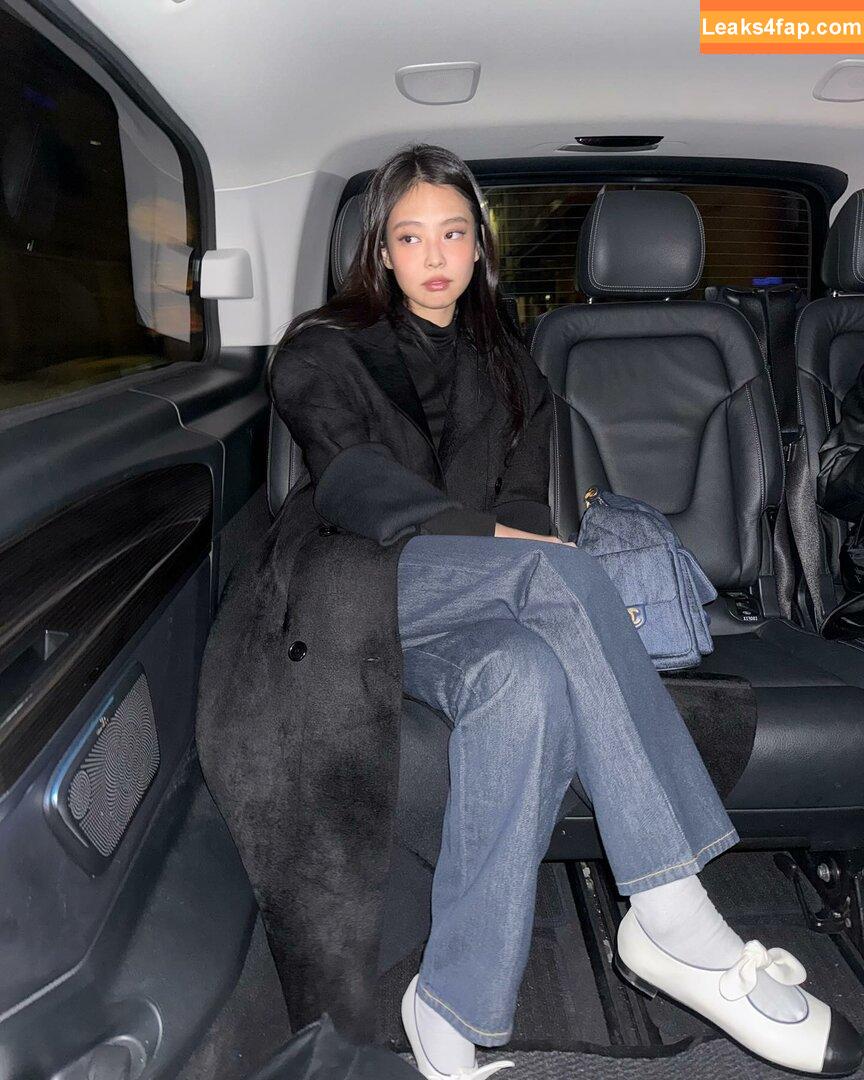 Jennie | BLΛƆKPIИK / Blackpink / jennierubyjane / sheflieshigh leaked photo photo #1698