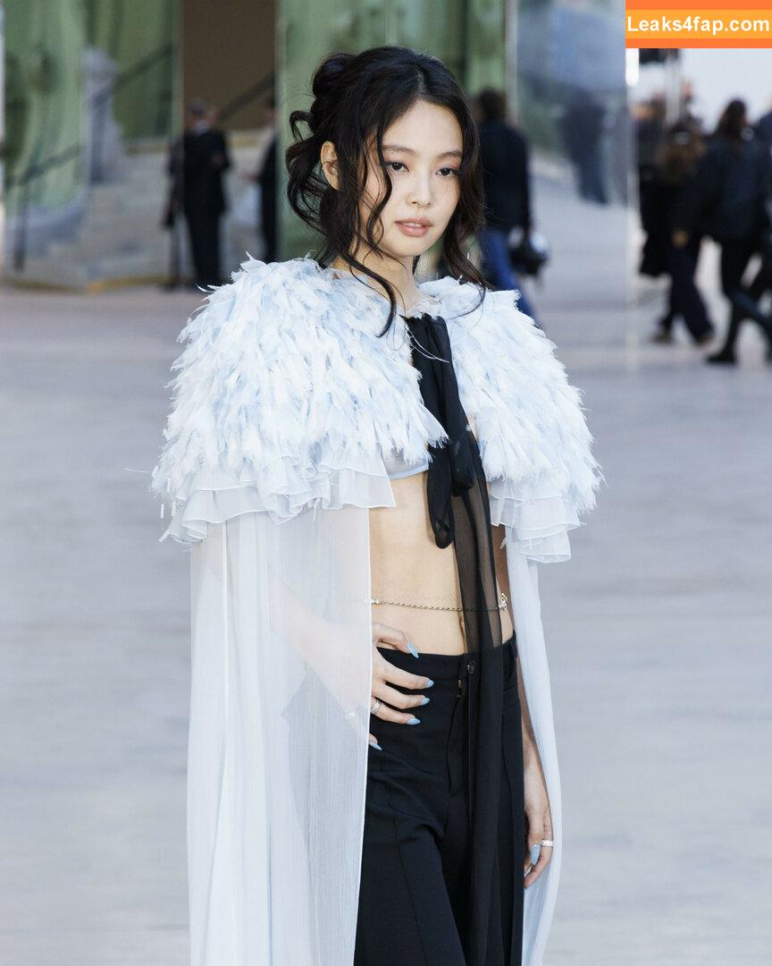 Jennie | BLΛƆKPIИK / Blackpink / jennierubyjane / sheflieshigh слитое фото фото #1732
