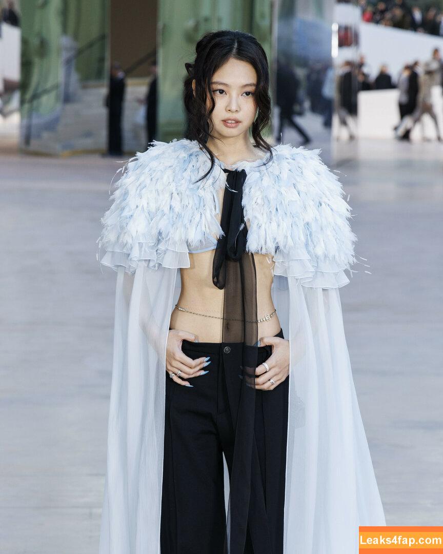 Jennie | BLΛƆKPIИK / Blackpink / jennierubyjane / sheflieshigh leaked photo photo #1734