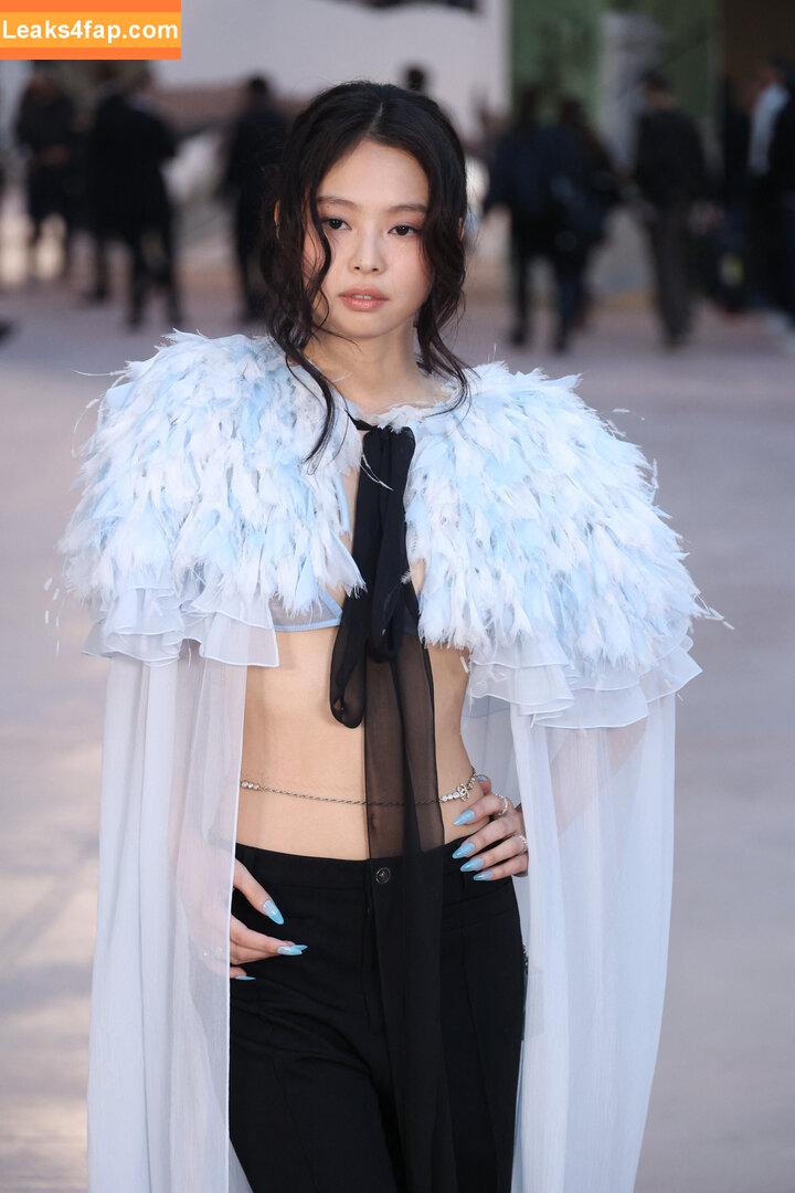 Jennie | BLΛƆKPIИK / Blackpink / jennierubyjane / sheflieshigh слитое фото фото #1736