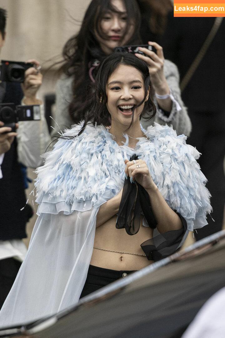 Jennie | BLΛƆKPIИK / Blackpink / jennierubyjane / sheflieshigh слитое фото фото #1743