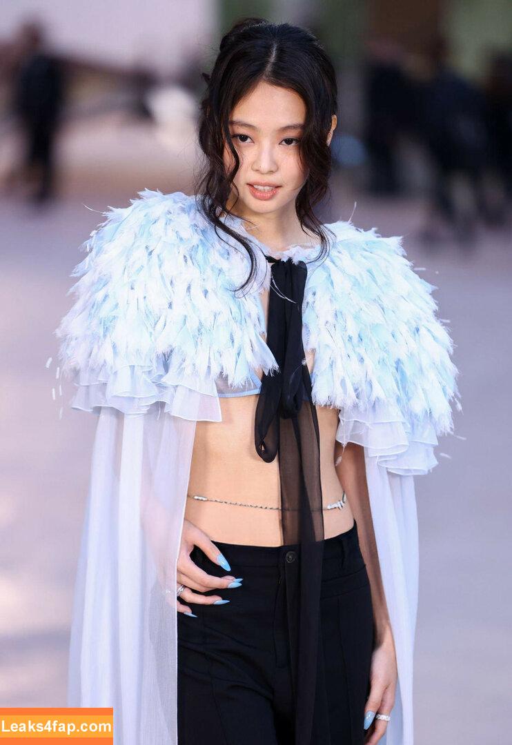 Jennie | BLΛƆKPIИK / Blackpink / jennierubyjane / sheflieshigh leaked photo photo #1768