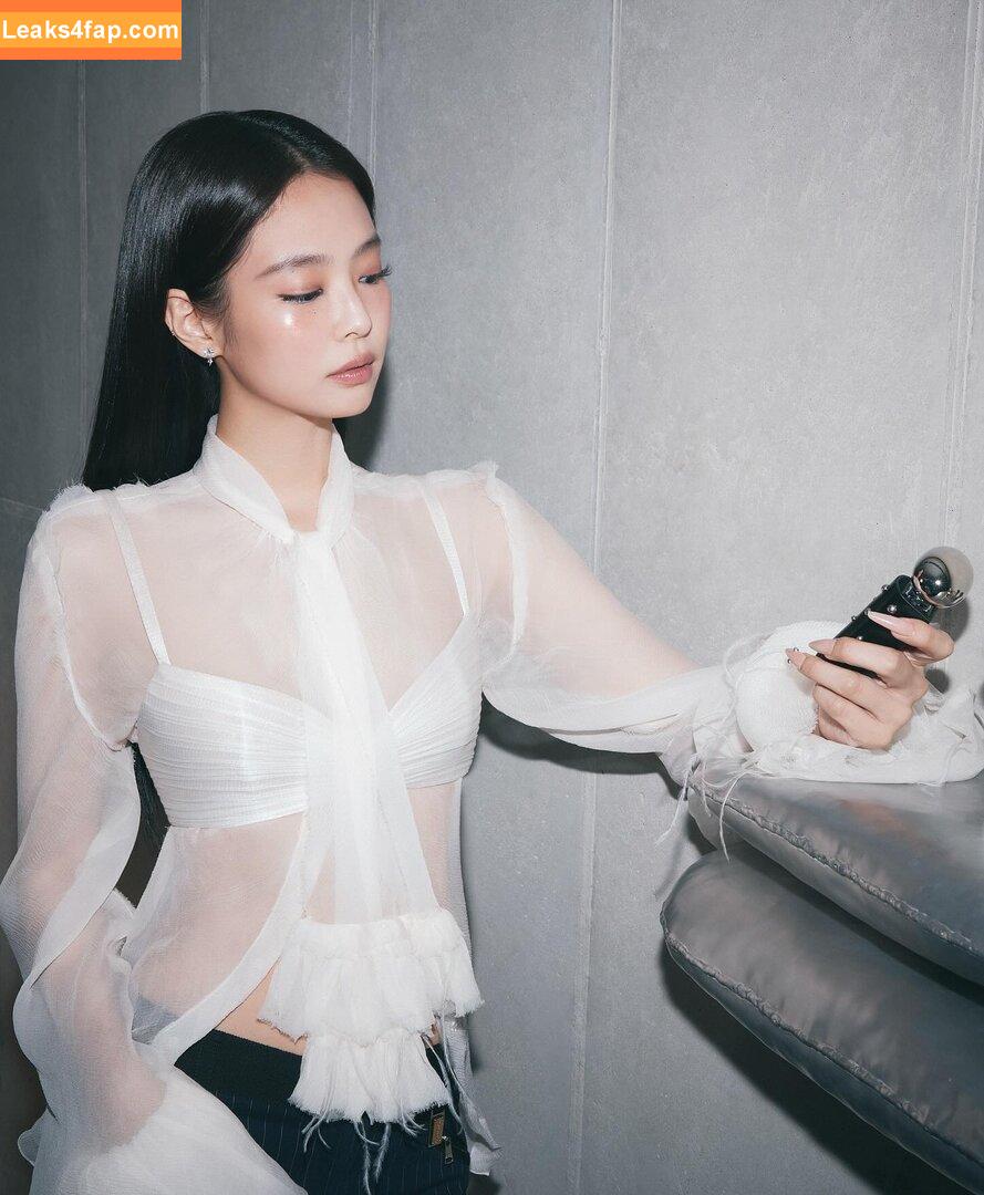 Jennie | BLΛƆKPIИK / Blackpink / jennierubyjane / sheflieshigh слитое фото фото #1992