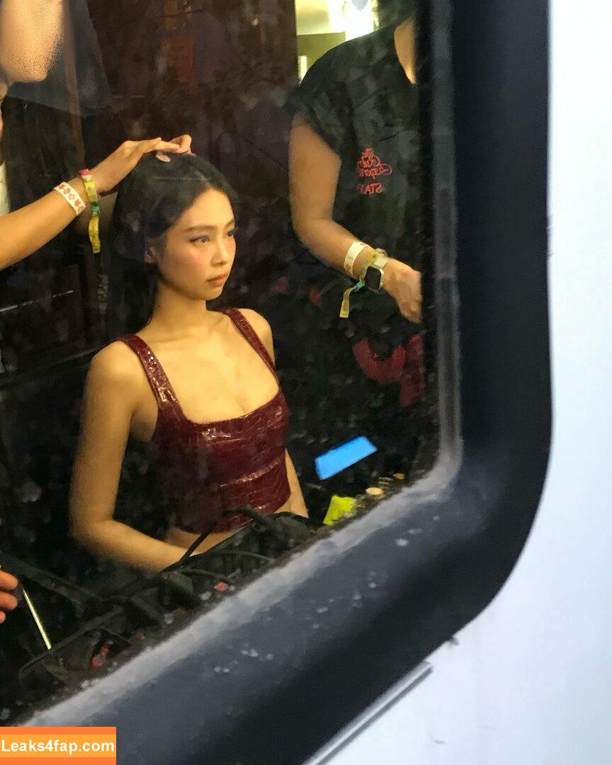 Jennie | BLΛƆKPIИK / Blackpink / jennierubyjane / sheflieshigh leaked photo photo #1996