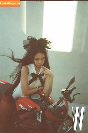 Jennie | BLΛƆKPIИK photo #1189